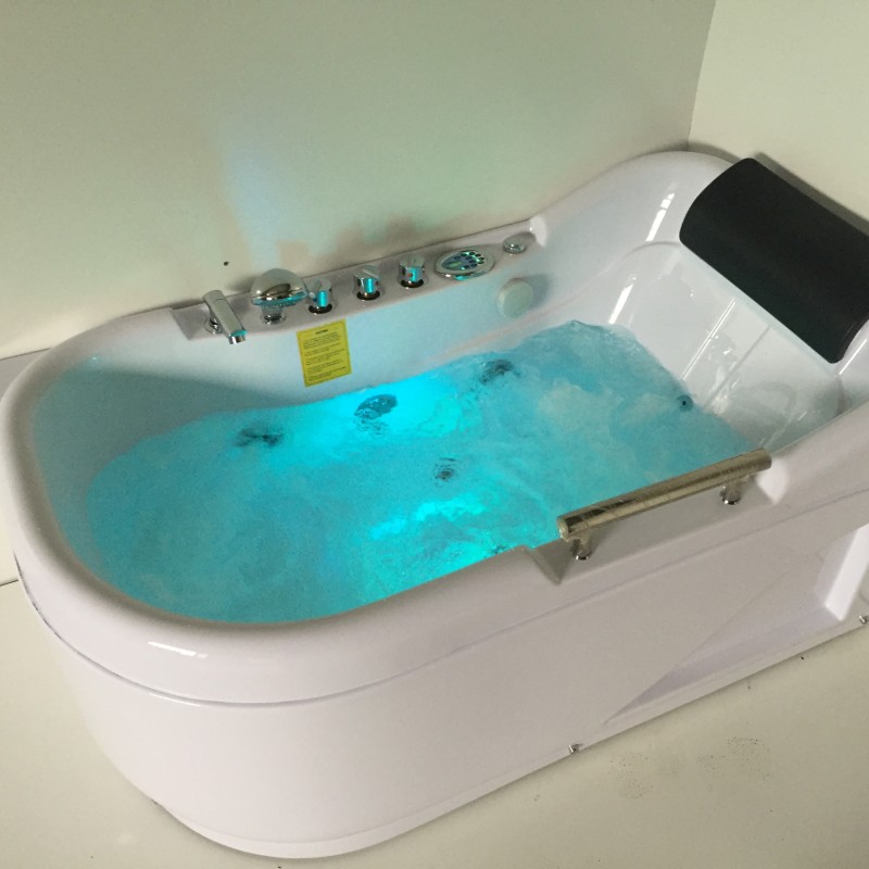 Masažinė Vonia AMO-1683 Dešinė 140x87 cm.