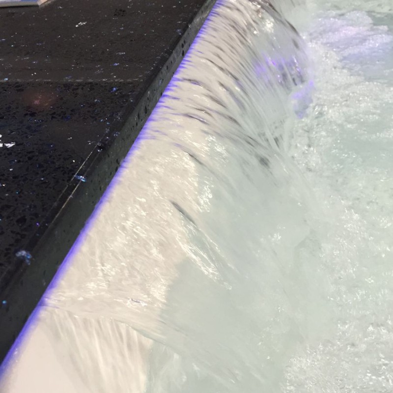 SPA Sukurinė Vonia AMOG-1543 200x170cm